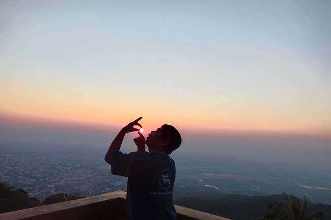 Wat Phra That Doi Suthep spiritual Sunrise Tour with an Ex-monk - Why the 5 a.m. start is worth considering