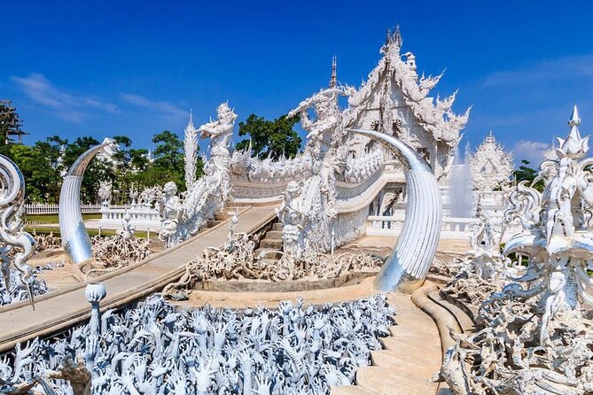 White, Red/Black and Blue Temples Full Day Trip From Chiang Mai - Wat Huay Pla Kang may be part of your version
