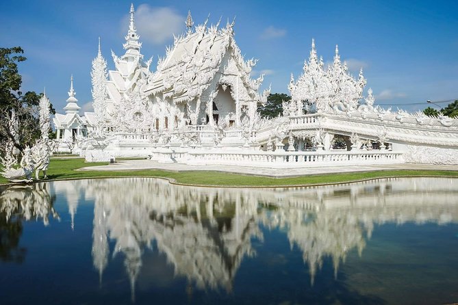 White Temple, Black House Museum and Hot Spring Tour from Chiang Mai (SHA Plus) - The pace, group size, and early start